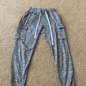 Women’s Medium Gray Cargo Jogger Pants with Drawstring